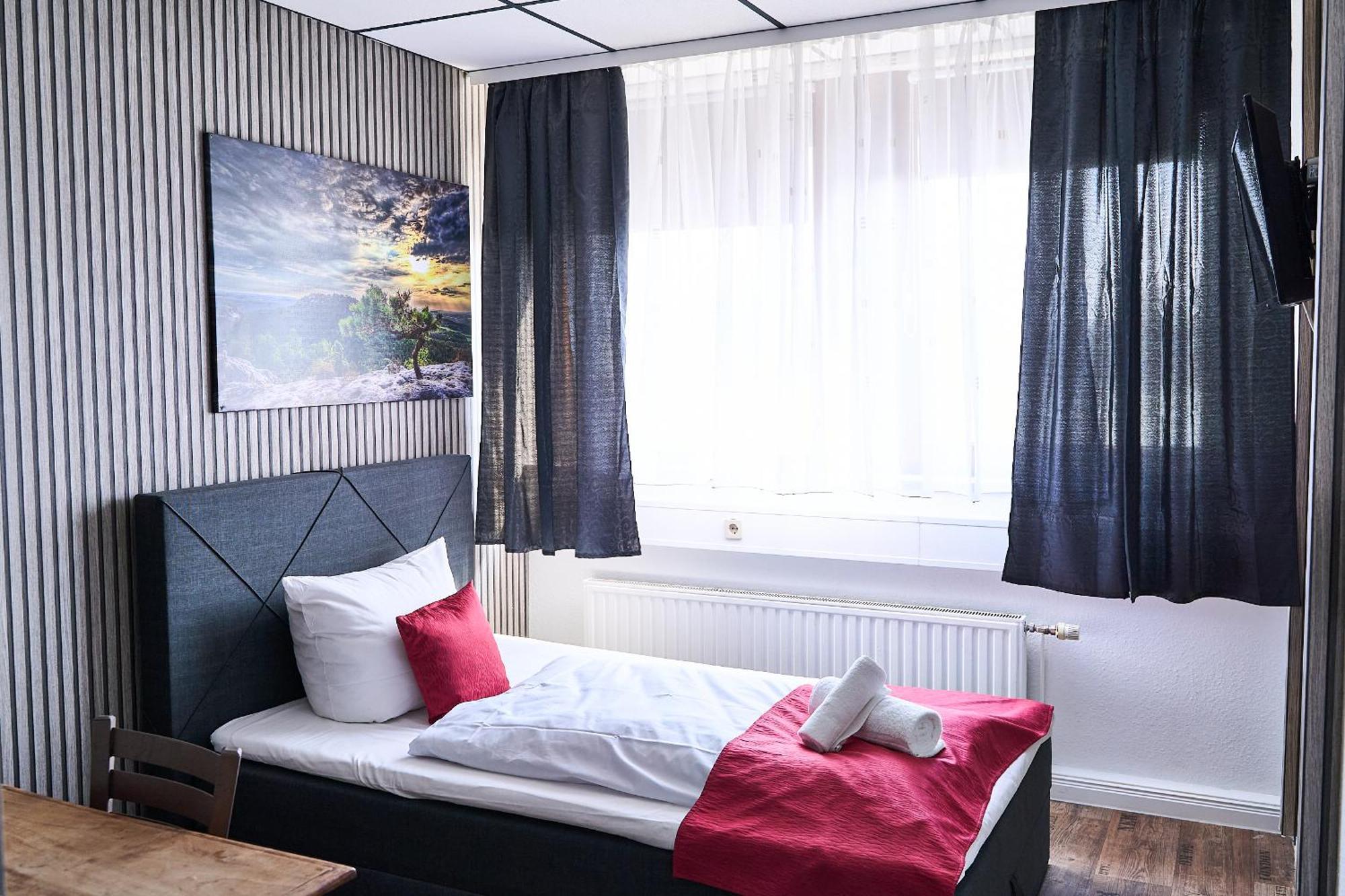 Hotel Maximo Pinneberg Eksteriør billede