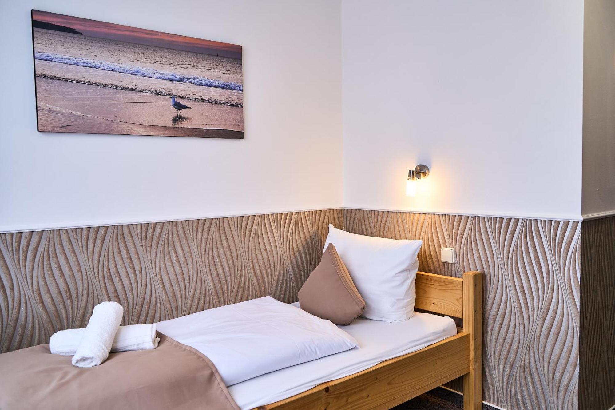 Hotel Maximo Pinneberg Eksteriør billede