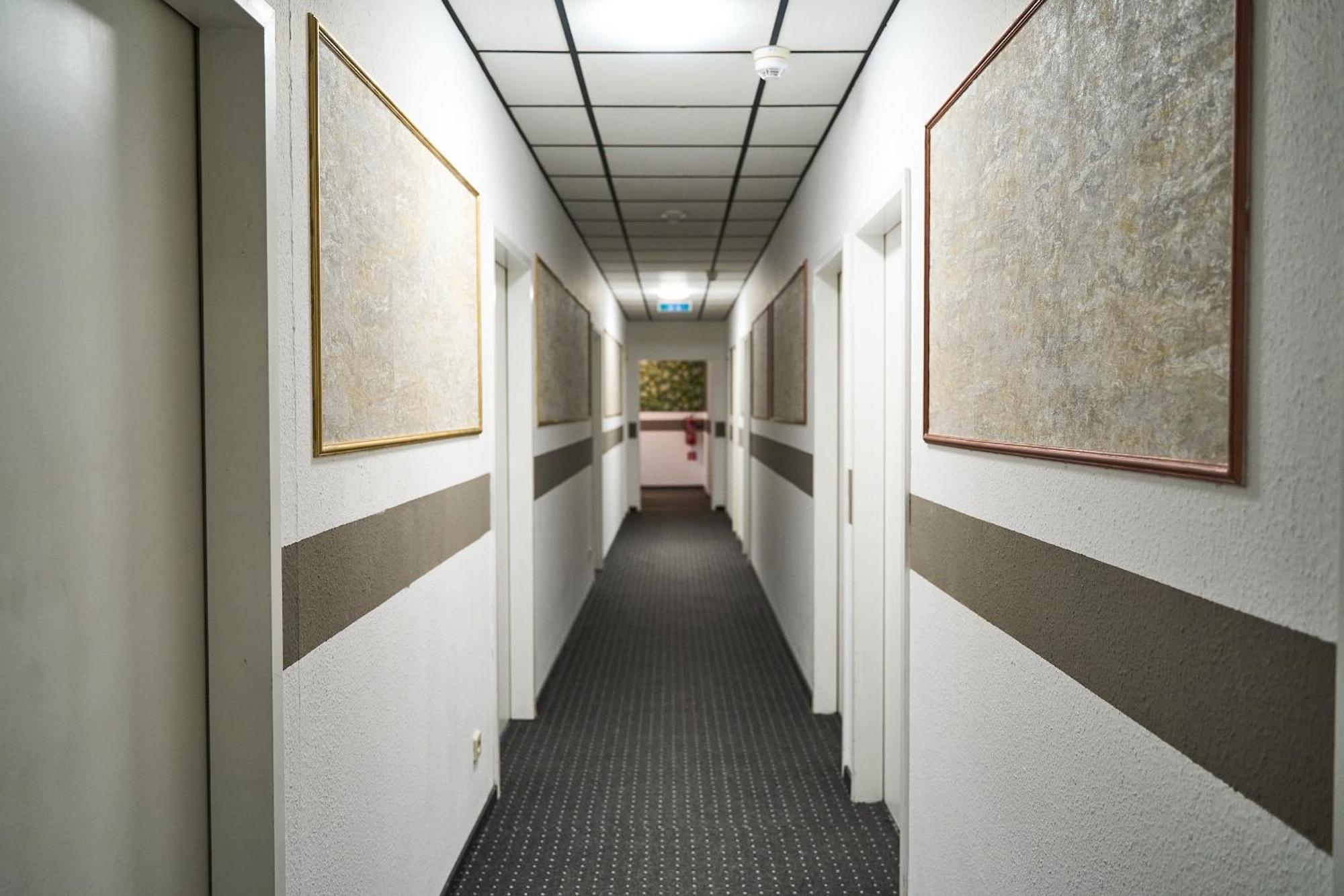 Hotel Maximo Pinneberg Eksteriør billede